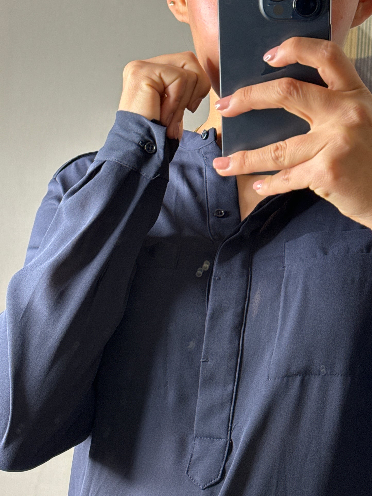 Blusa azul marino ZARA