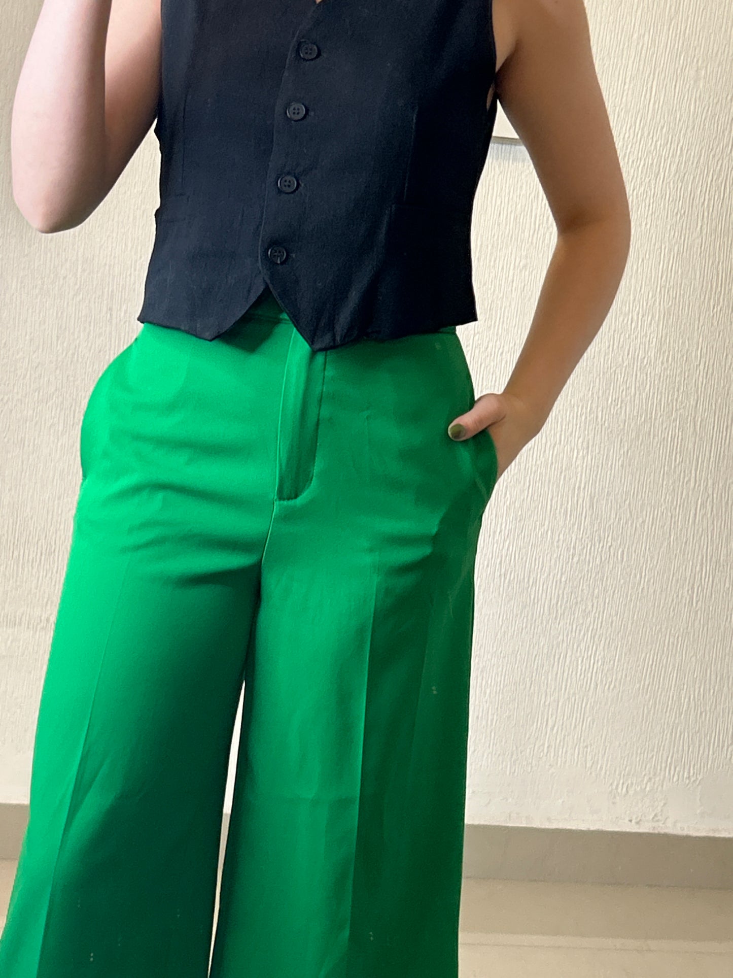 Pantalón ZARAnuevo con etiqueta