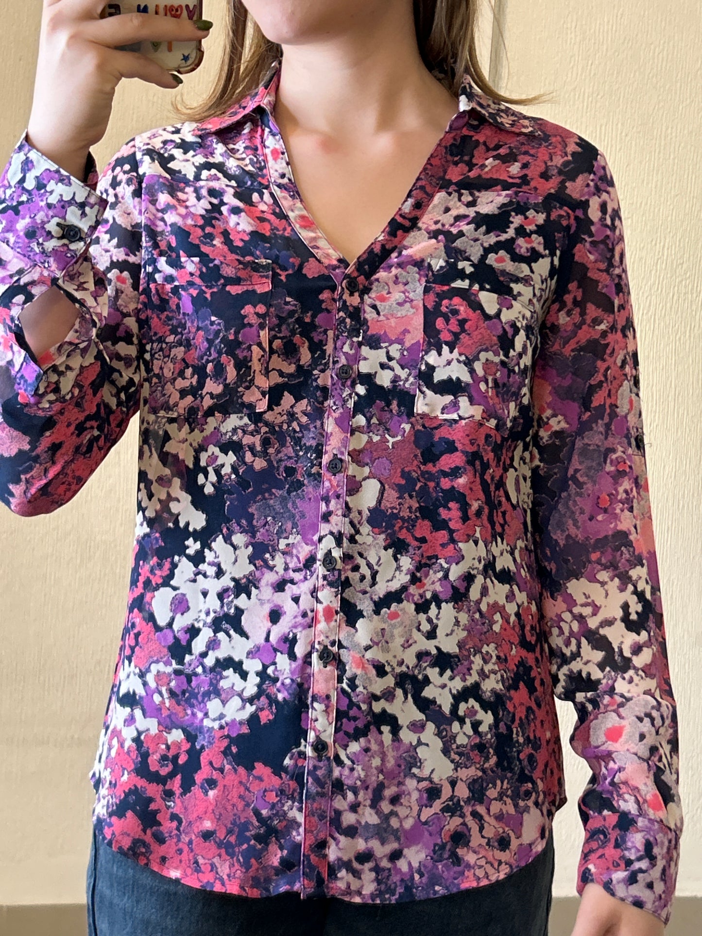 Blusa de botones estampada EXPRESS