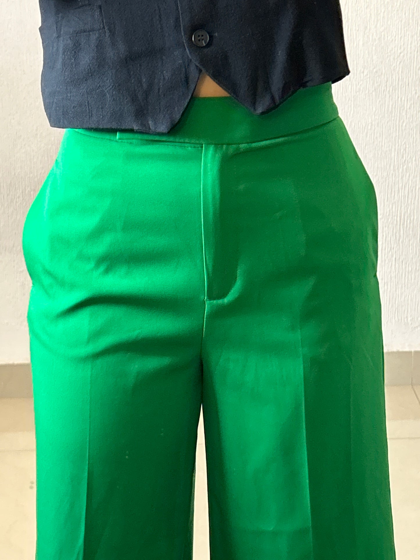 Pantalón ZARAnuevo con etiqueta