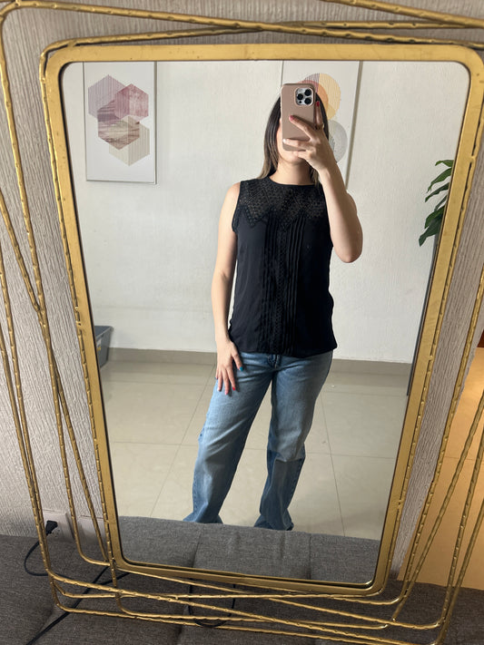 Blusa negra NUEVA express